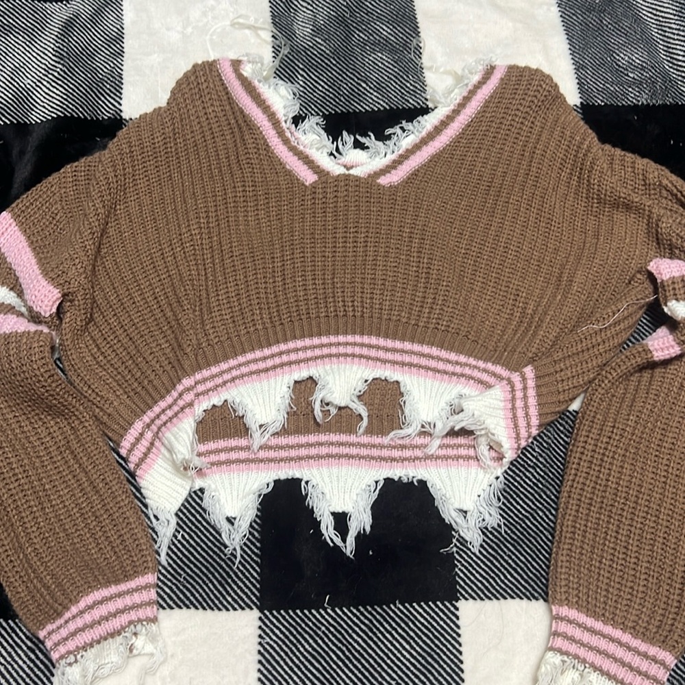 Rue 21 Brown, Pink and White Hem Crop Sweater